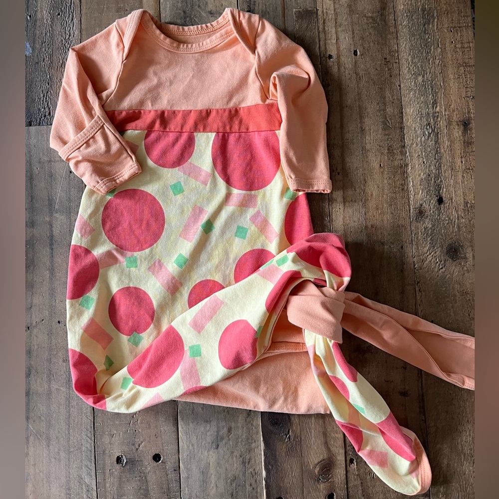Monica & Andy pizza newborn gown 0-3 months
